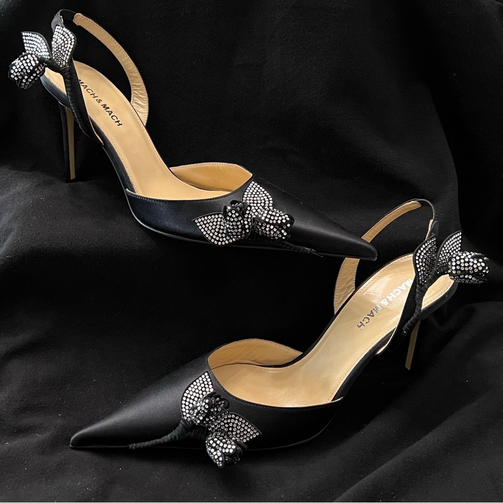 NWOB, Stunning Mach and Mach satin pumps size 38.5.